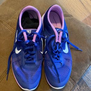 Nike Shoes Size 9 EUC